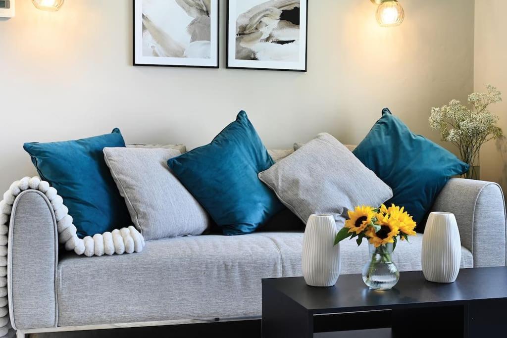 The Garden Flat At Walnut Tree House Apartman Rustington Kültér fotó